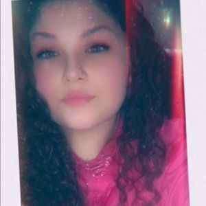 Meet your Posher, Ariana